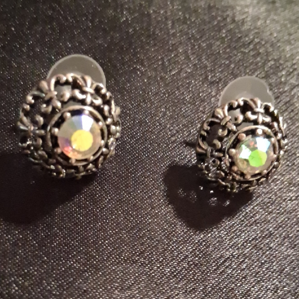 Fleur De Lis Silver With Multi Faceted Crystal Domed Earrings.